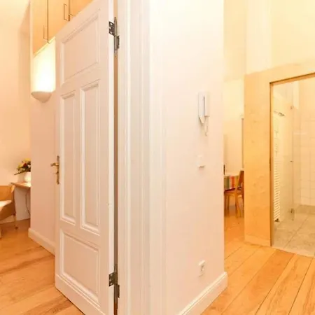 Artemis, 07 Delphi הרינגסדורף